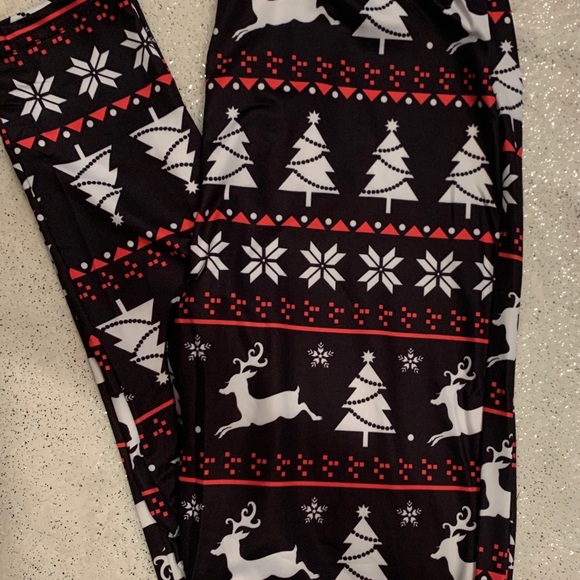 JUST IN! Comfy & Stylish CHRISTMAS leggings - Picture 7 of 8